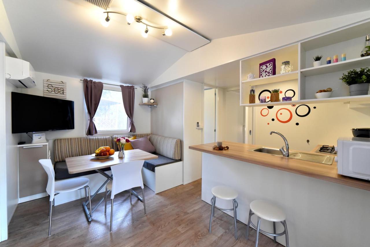 Mobile Home Posidonija Biograd Na Moru Εξωτερικό φωτογραφία