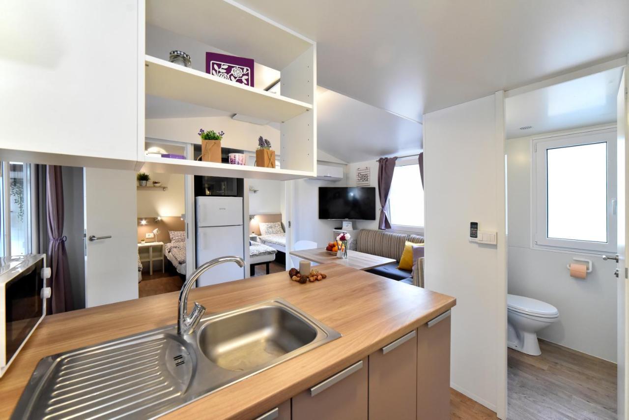 Mobile Home Posidonija Biograd Na Moru Εξωτερικό φωτογραφία